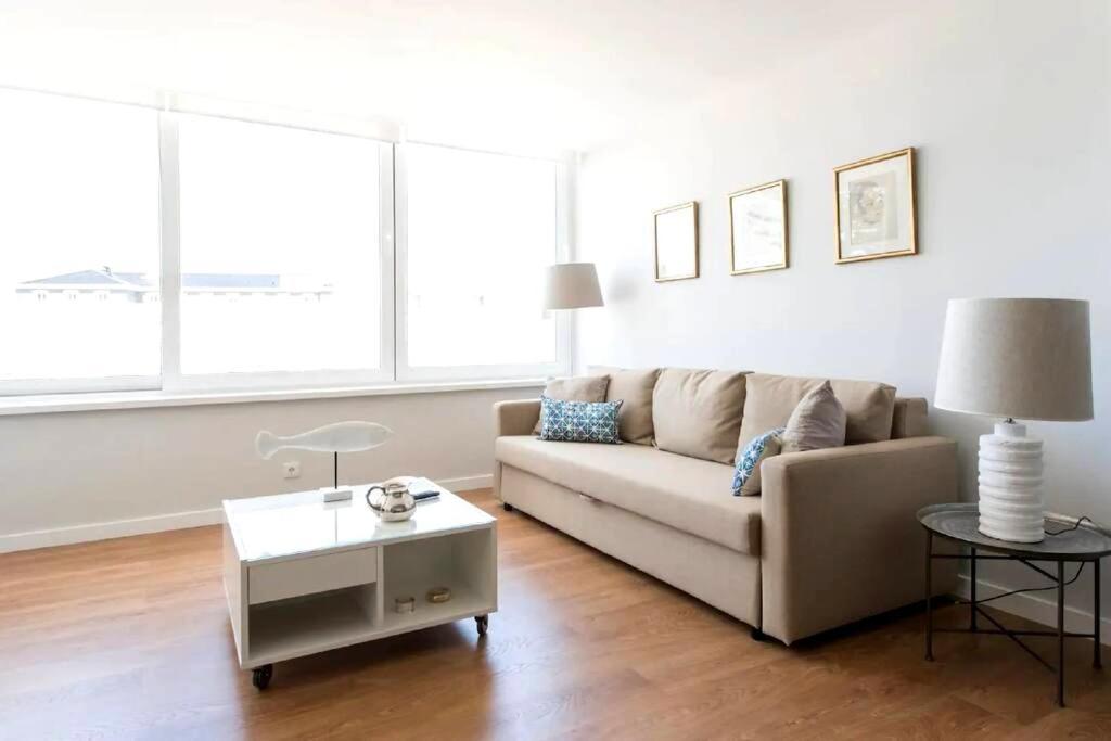 Elegant And Bright Apartment In Estoril Zewnętrze zdjęcie